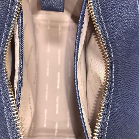 Michael Kors Purse - Picture 12 of 16